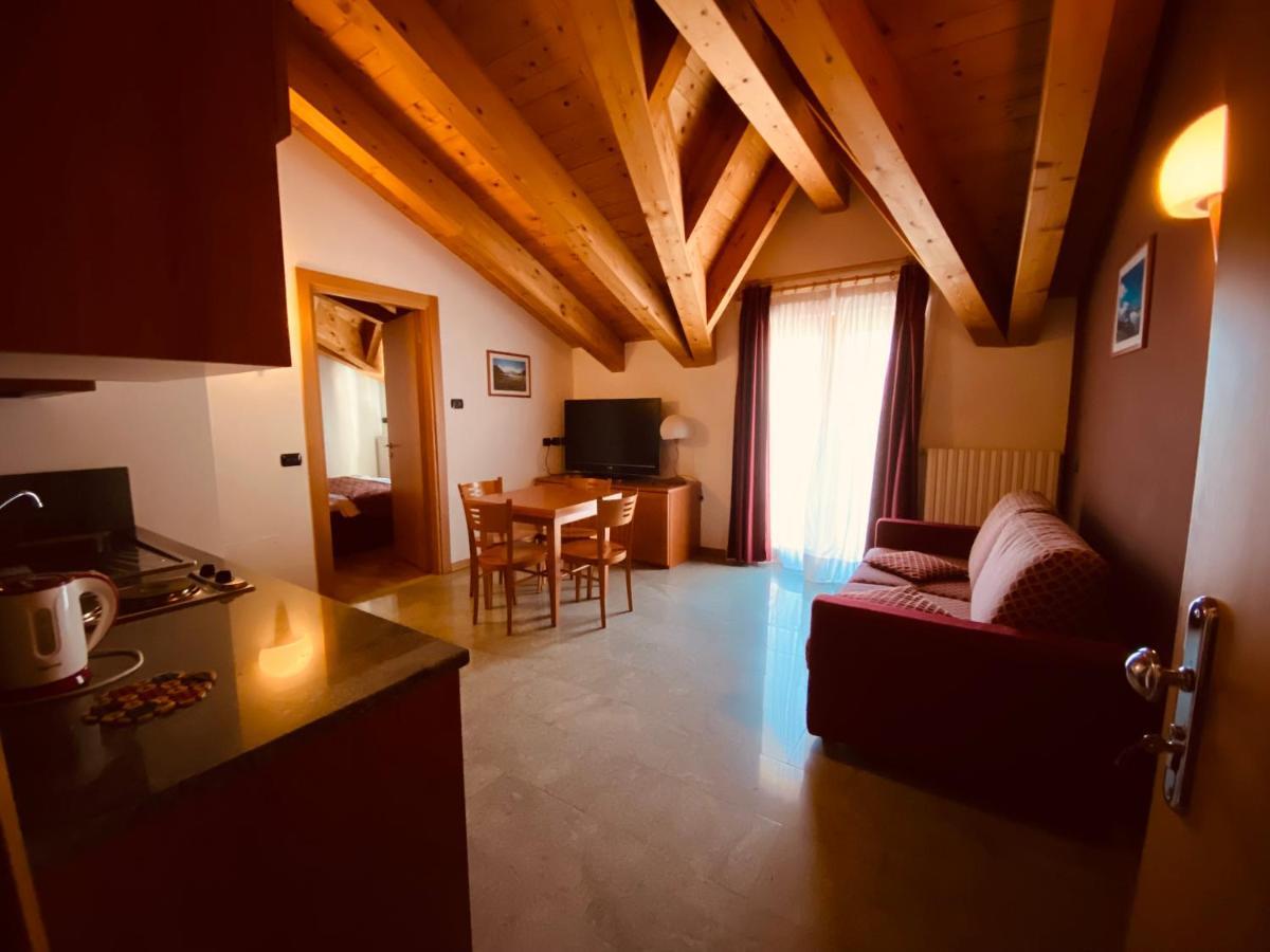 Residence Pizzo Scalino Chiesa in Valmalenco Buitenkant foto