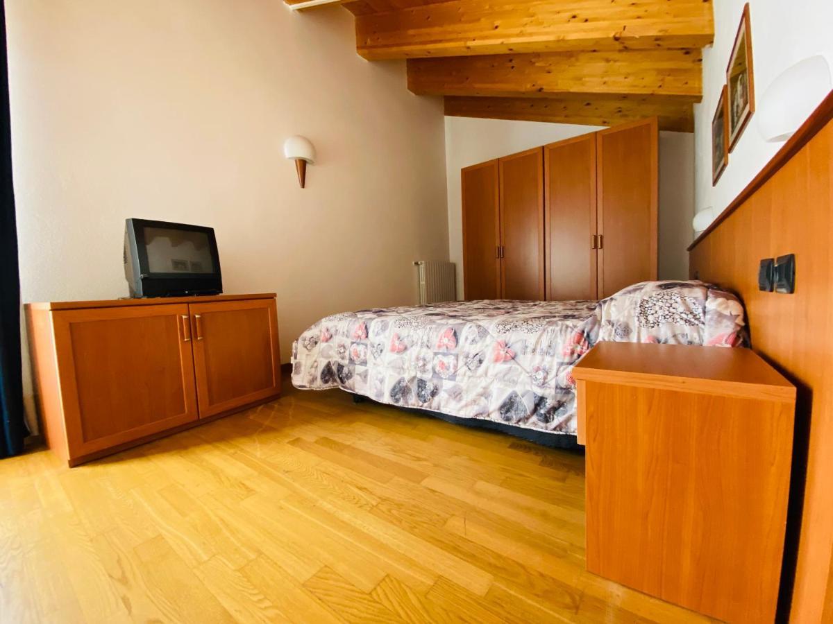 Residence Pizzo Scalino Chiesa in Valmalenco Buitenkant foto