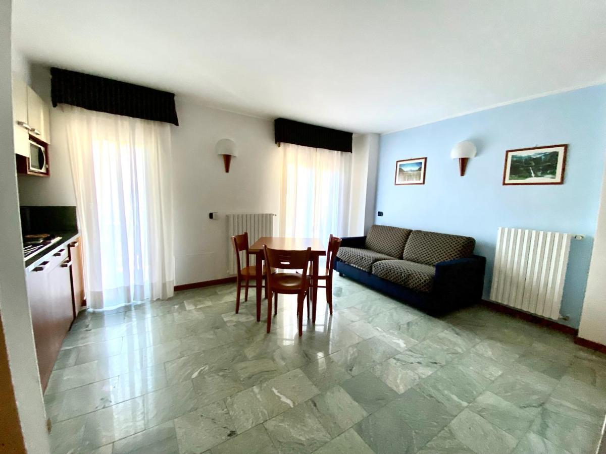Residence Pizzo Scalino Chiesa in Valmalenco Buitenkant foto