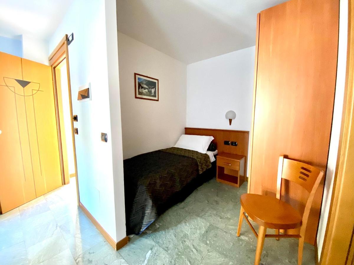 Residence Pizzo Scalino Chiesa in Valmalenco Buitenkant foto